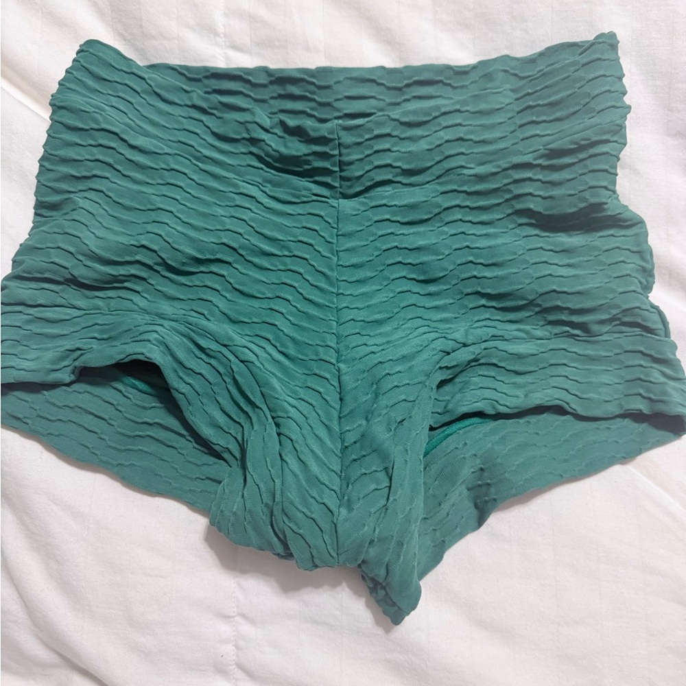 Booty by Brabants Green Textured Athletic Shorts - One Size